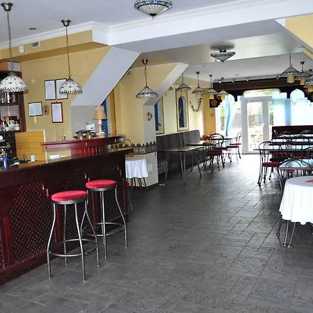 Albatross Hotel 3*